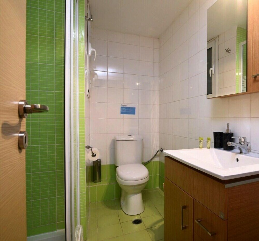 Фото New Apartment in the heart of Koukaki Orlof str