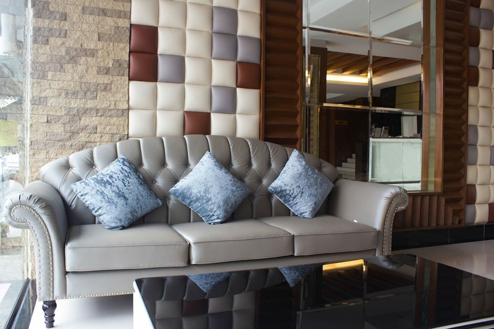 Фото Hatyai Holiday Hotel