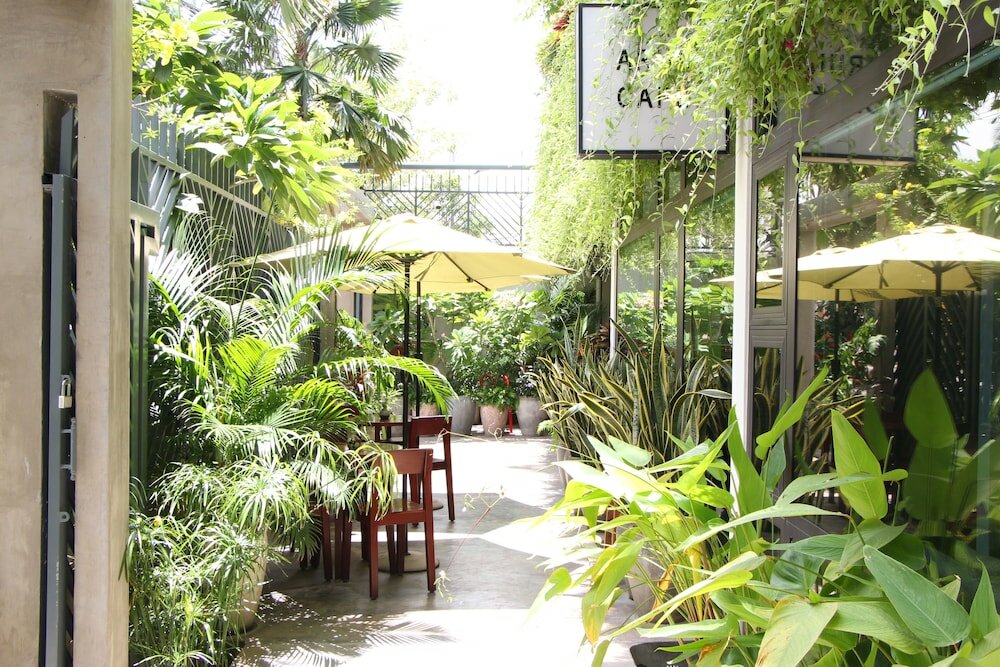 Фото Indra Hotel