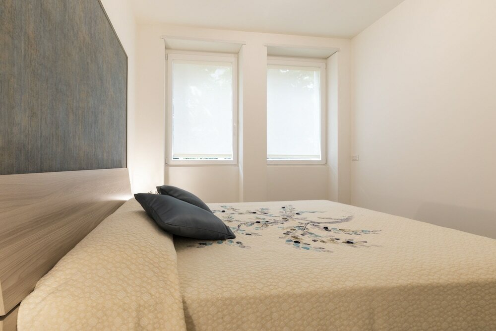 Фото NotaMi - West Milan Modern Apartment