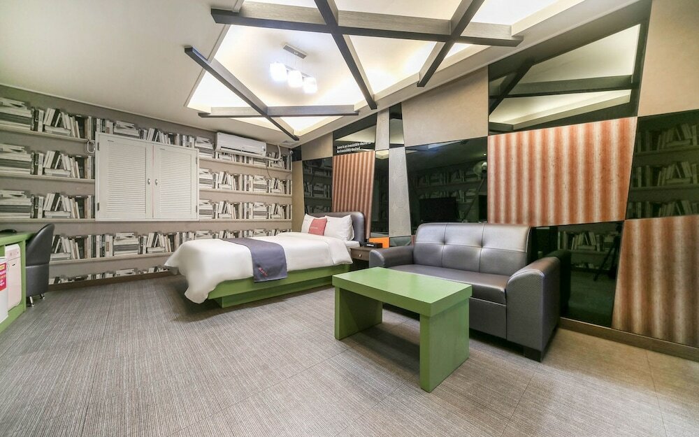 Фото Pohang Haedodong Olleh Motel