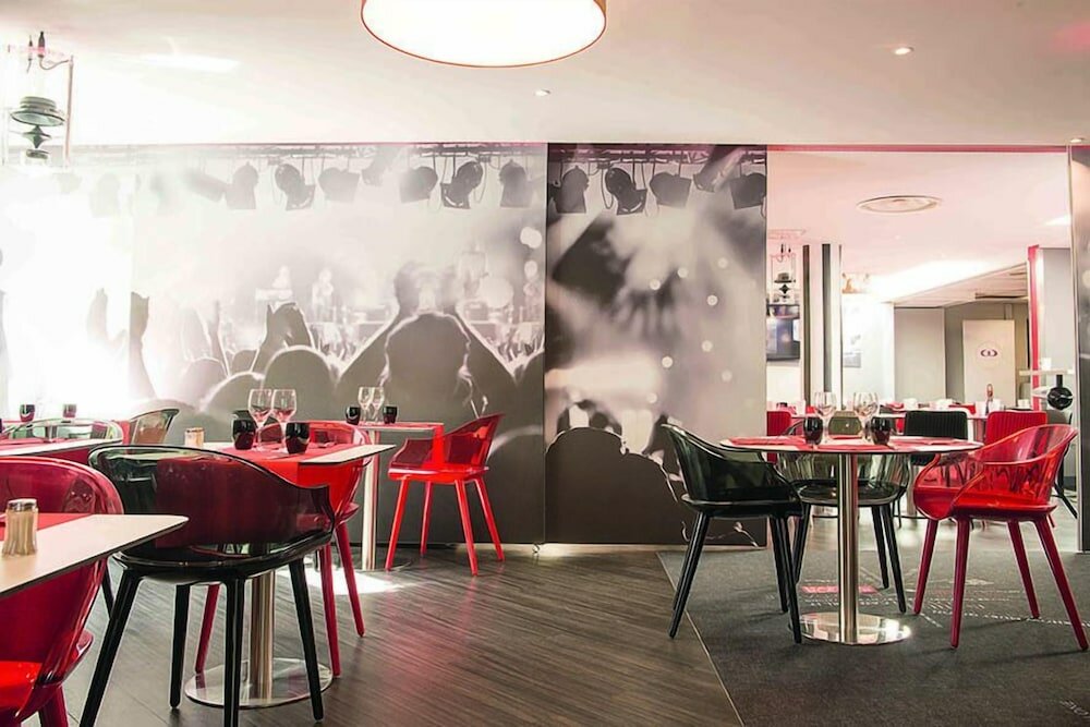 Фото Hotel Périphérie Porte de Saint Ouen