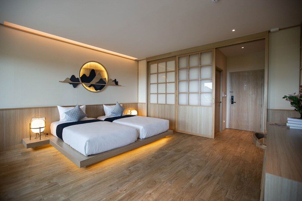 Фото The Arch Phuket Hotel