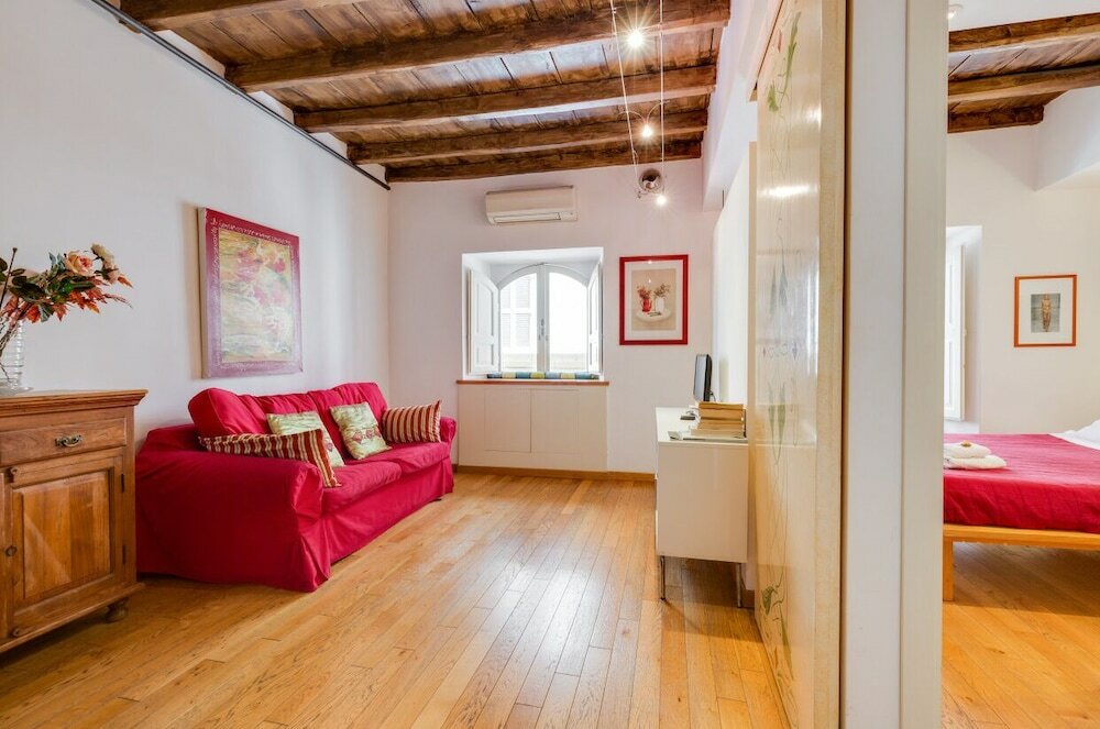 Фото Piazza Barberini