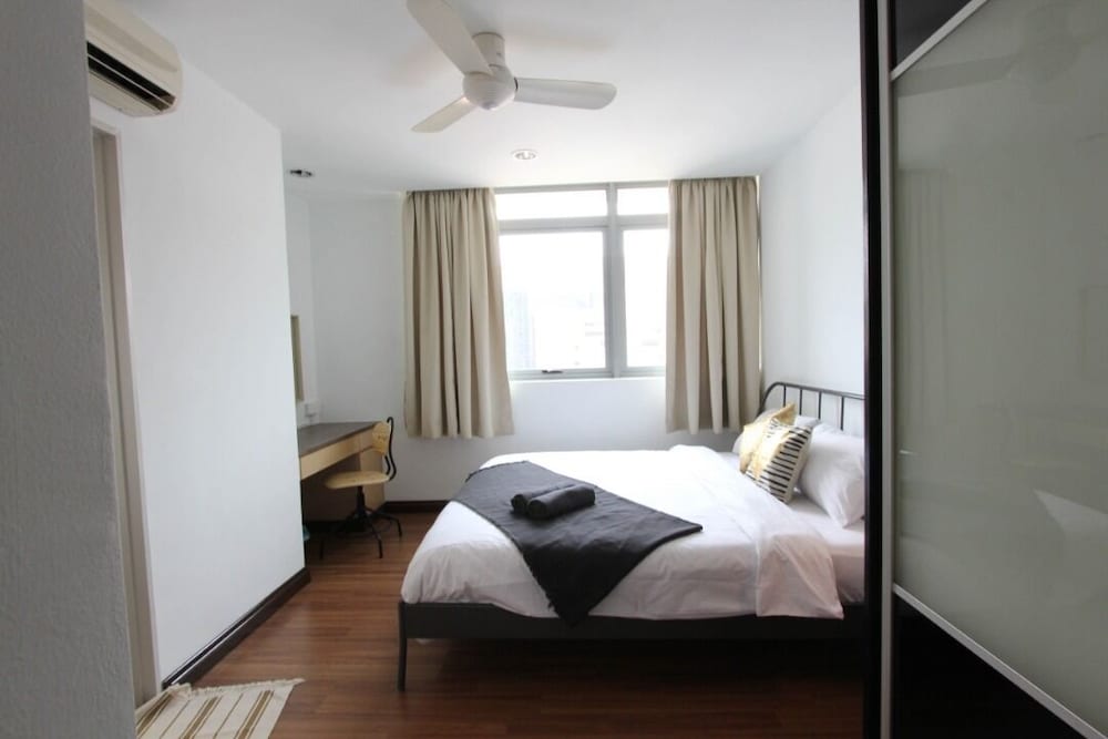 Фото Taragon Bintang Suites by StayHub Type 1