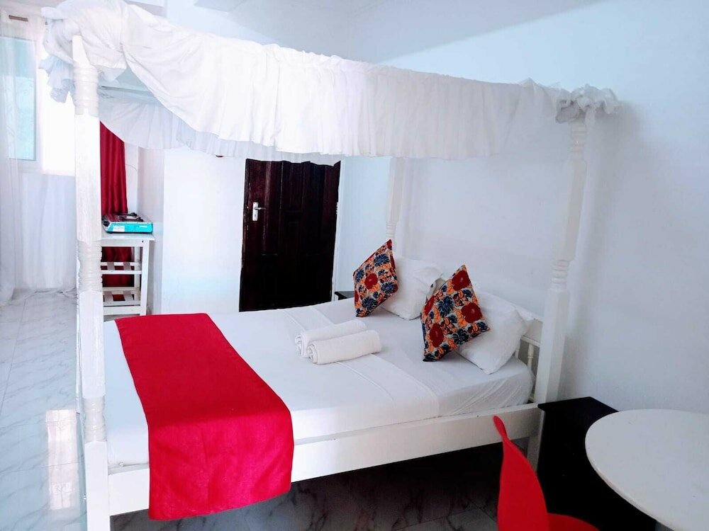 Фото Bustani Apartment