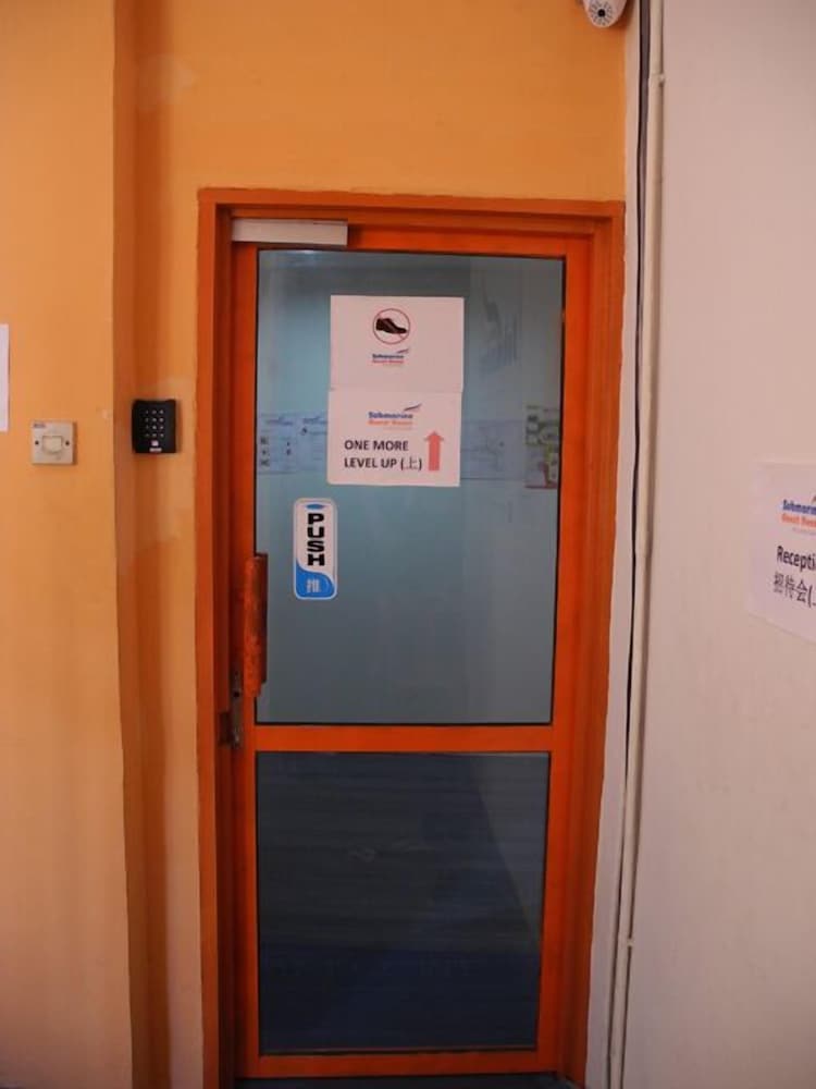 Фото Submarine Guest House Central Market - Hostel