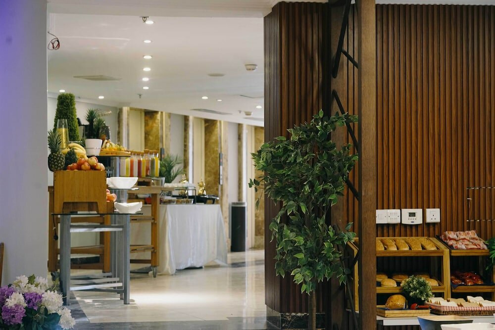 Фото Nour Al Thuria Hotel