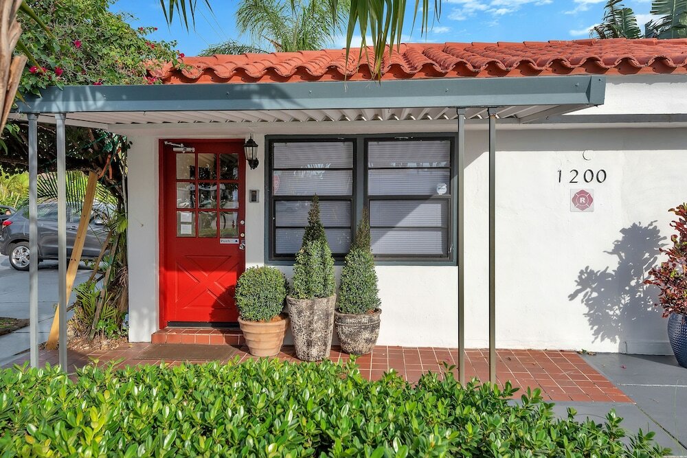 Фото Oasis Hotel