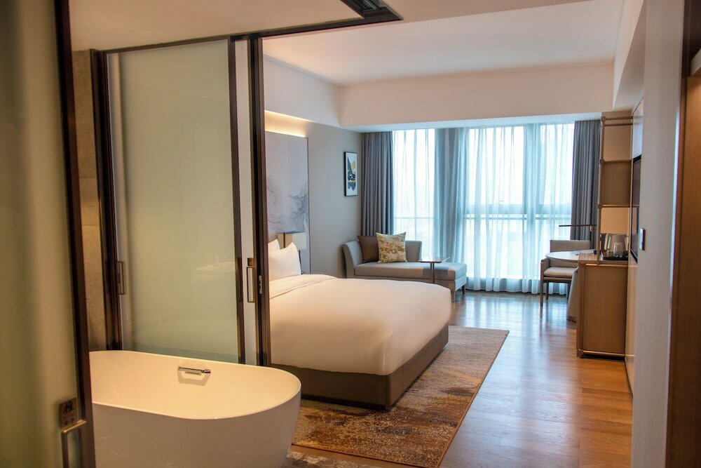 Фото Ln Dongfang Hotel Pazhou