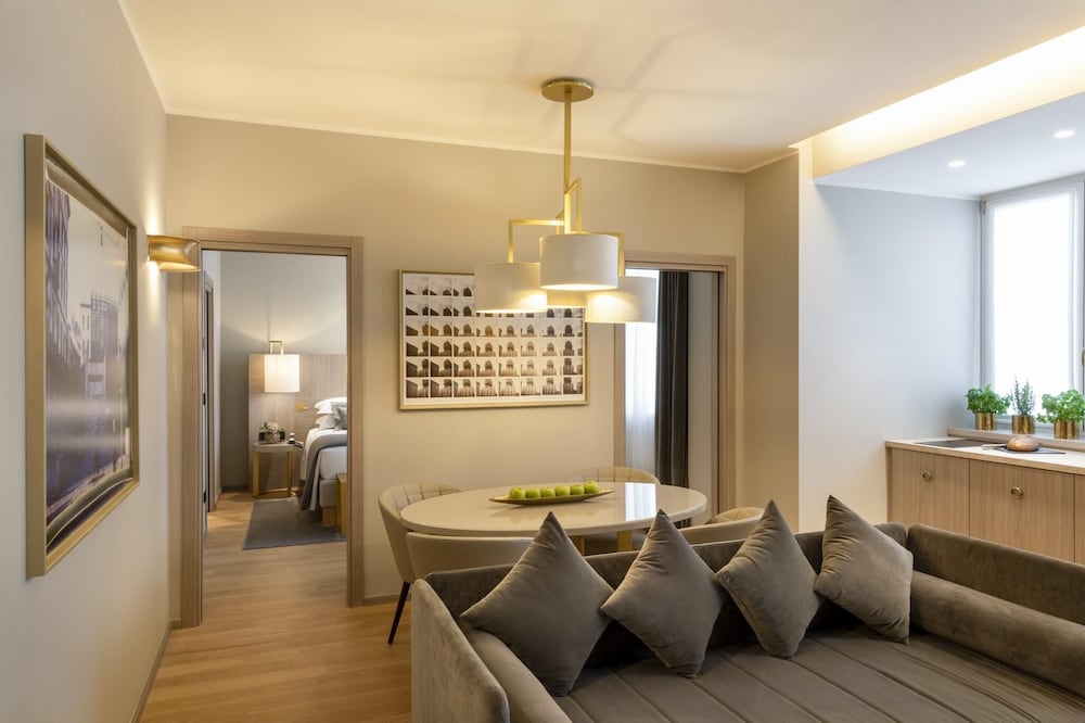 Фото Starhotels Duomo Grand Apartment - 2 Bedrooms