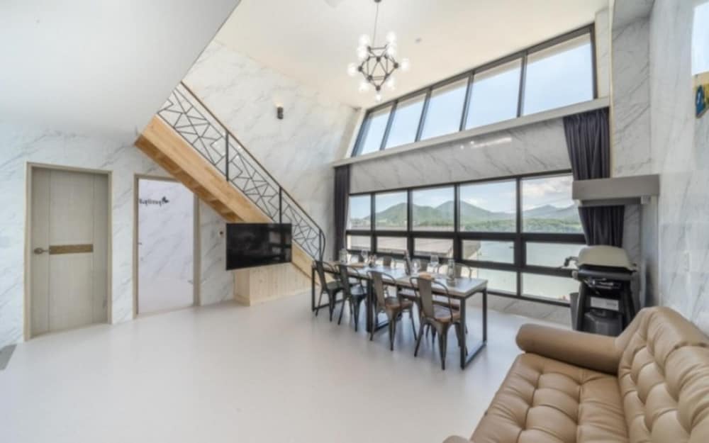 Фото Yeosu Highlark Resort