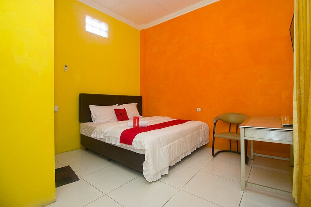 Фото RedDoorz Syariah near Keraton Sumenep