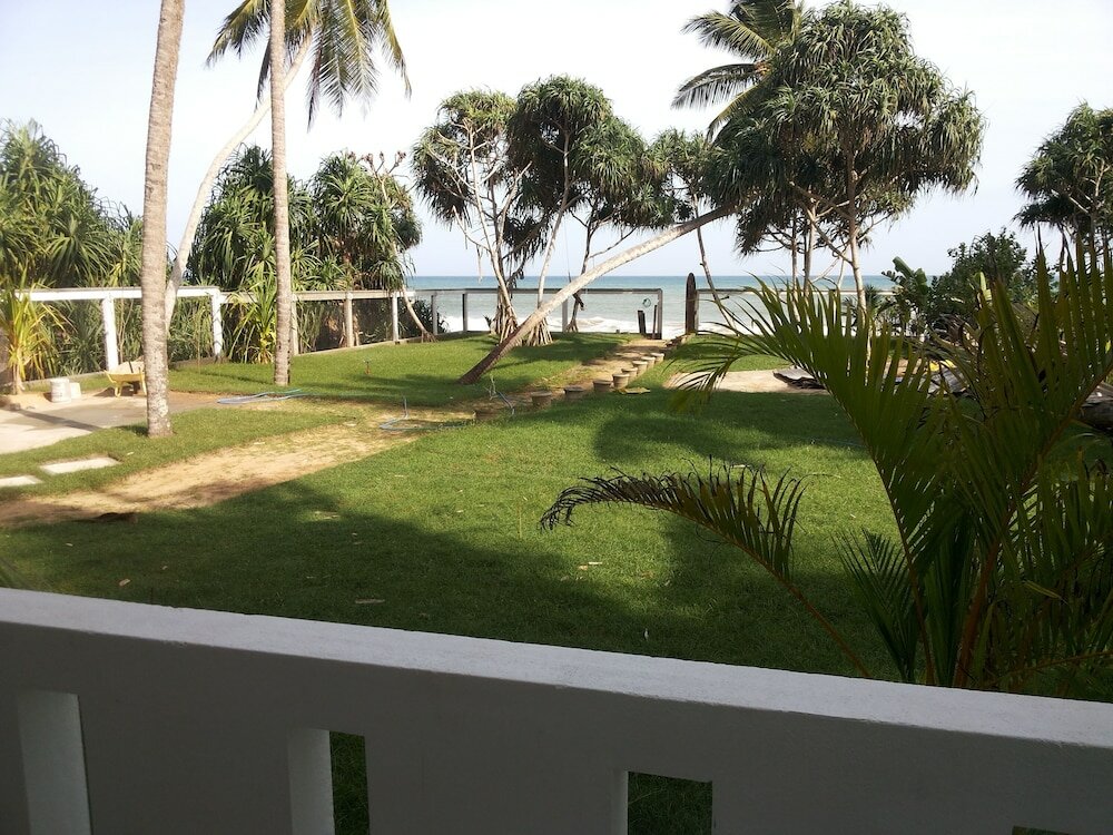 Фото Nirvana Beach Boutique Hotel