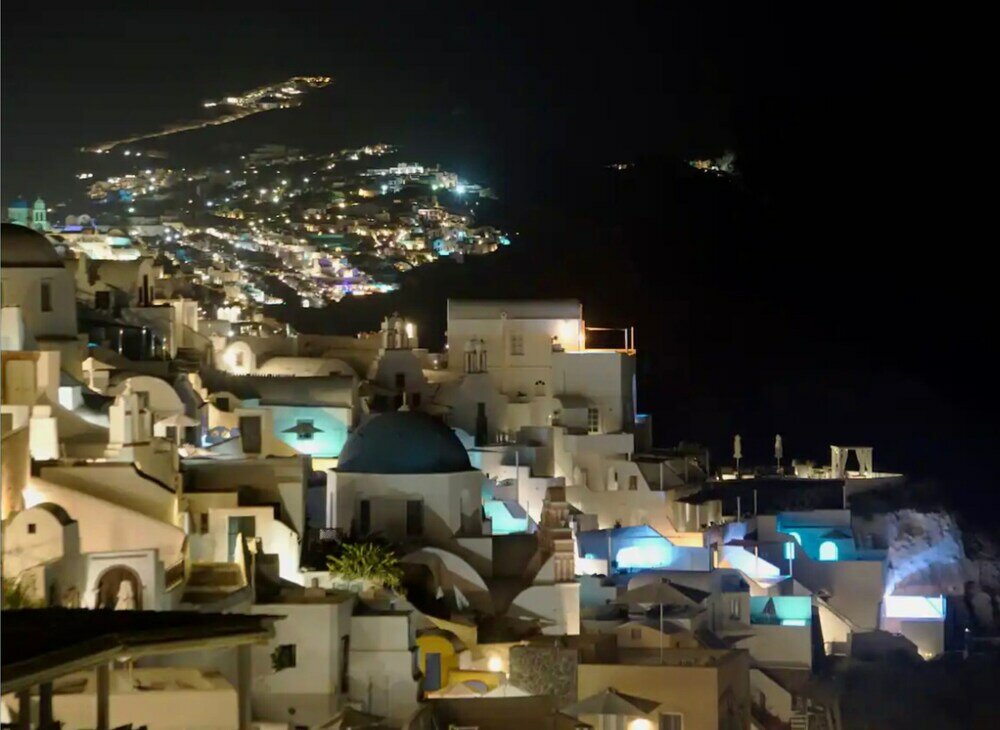 Фото Villa in Oía with views of the caldera