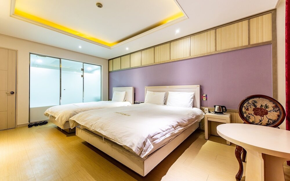 Фото Yeosu Hotel Provence