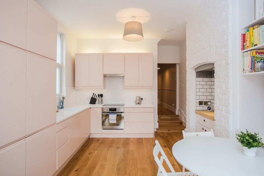 Фото Stylish & Modern 3 Bed Flat in Nw London With Garden
