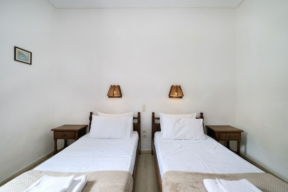 Фото Koukounaries Beach Hotel