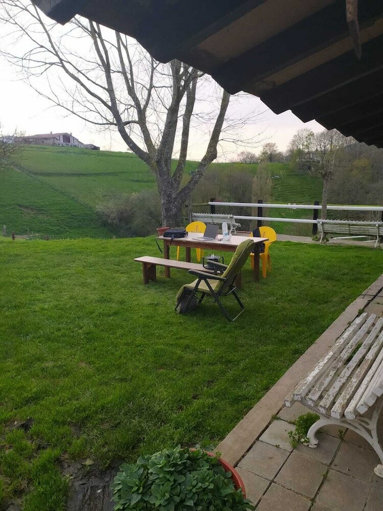 Фото Alarpe Aterpetxea - Hostel