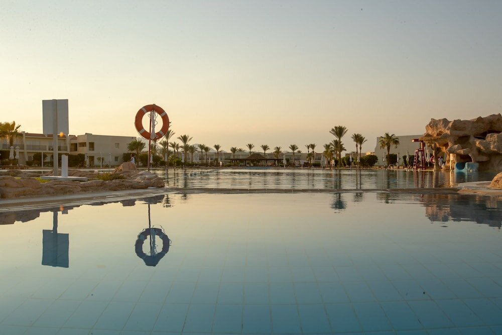 Фото DoubleTree by Hilton Sharm El Sheikh - Sharks Bay Resort