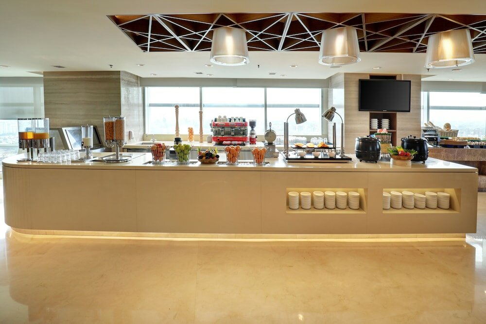 Фото Crowne Plaza Dhaka Gulshan by IHG Hotel