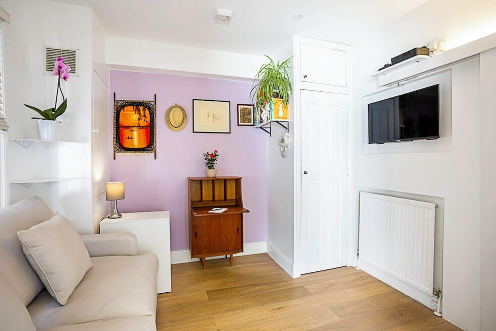 Фото Luxurious Victorian Home