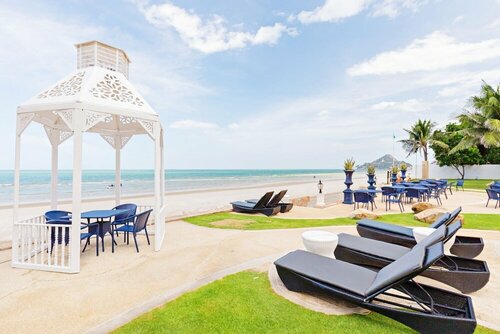 Гостиница Wora Bura Hua Hin Resort & Spa в Хуахине
