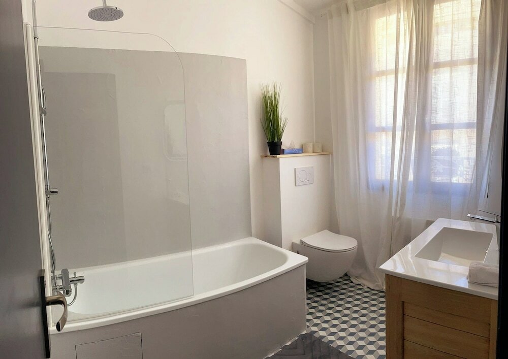 Фото Jk Suites - Appart-Hôtel - SPA Privatif