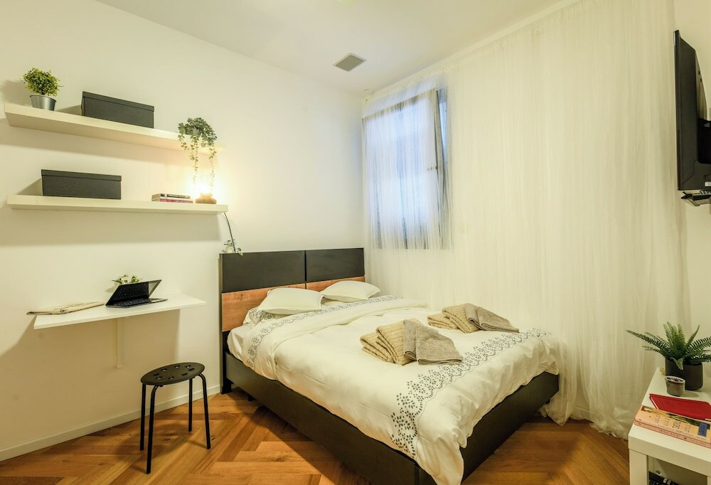 Фото Stunning Modern Studio in Netanya