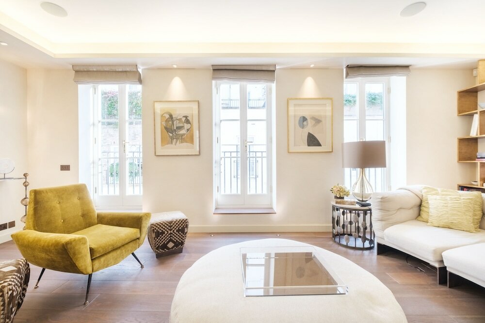 Фото Luxury Home with 3 Bed 2 Bath in London