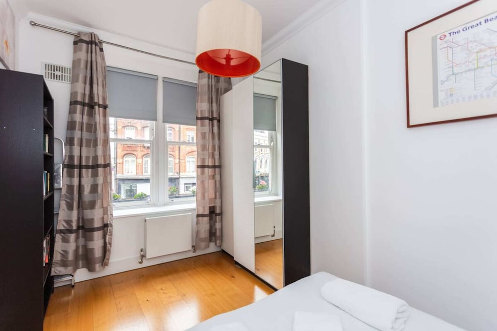 Фото Homely 1 Bedroom Apartment in the Heart of Vibrant Camden
