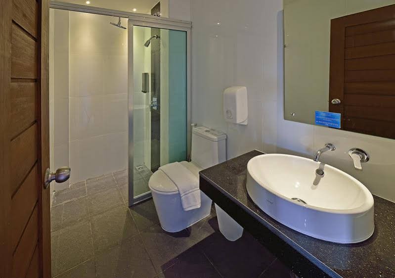 Фото Riverside Hotel