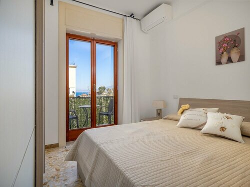 Апартаменты Enea - Sorrento Center with seaview в Сорренто