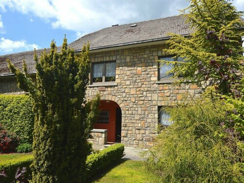 Гостиница Cosy Holiday Home in Nidrum With Sauna, Terrace, Garden, BBQ в Провинции Льеж
