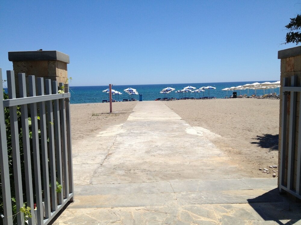 Фото Amaryllis Beach House