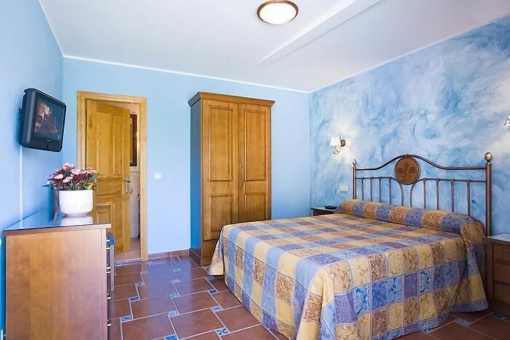 Фото Hotel Alvaro