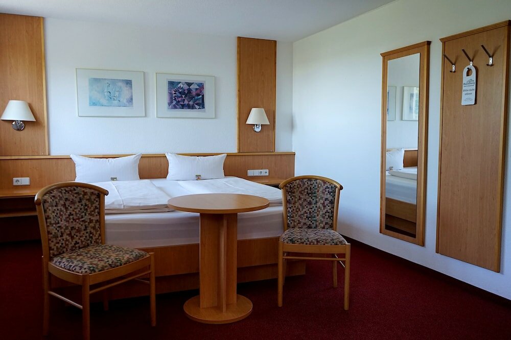 Фото Hotel und Restaurant Hainberg Ug