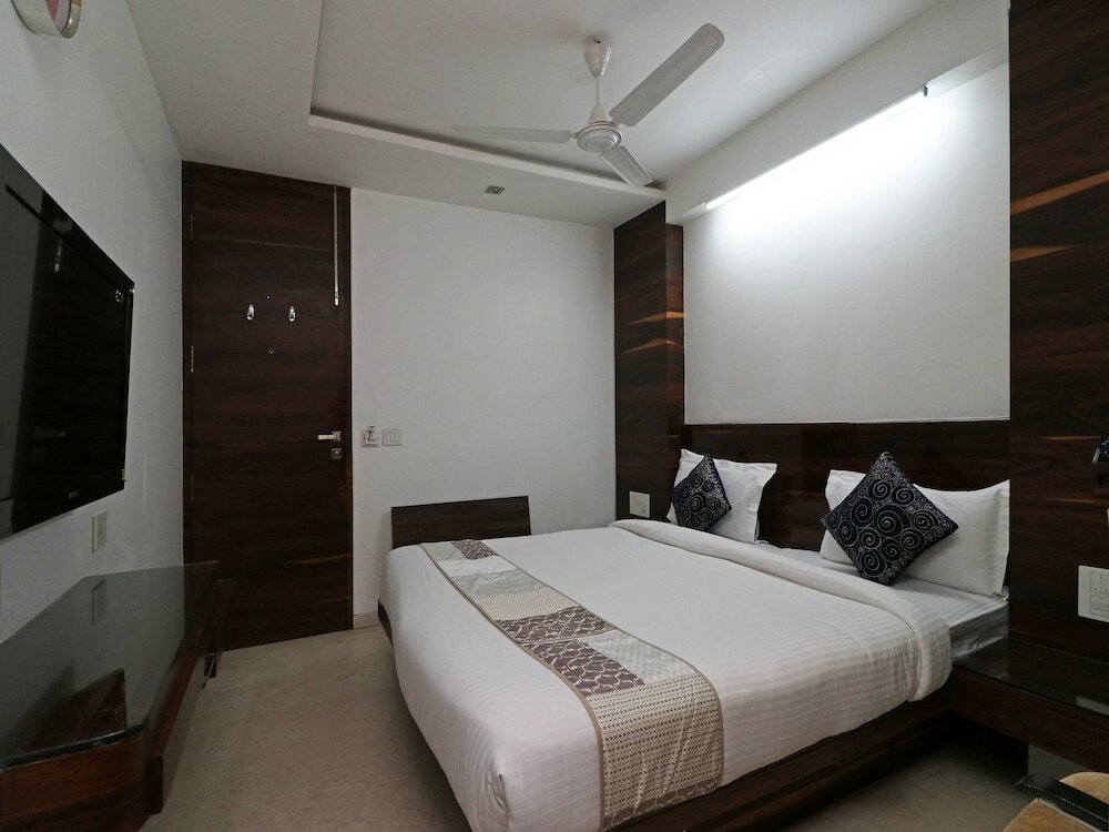 Фото Oyo 9536 Bee For Home Stay
