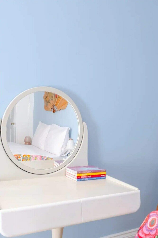 Фото Unique Vintage-style 3bd Flat - Dalston