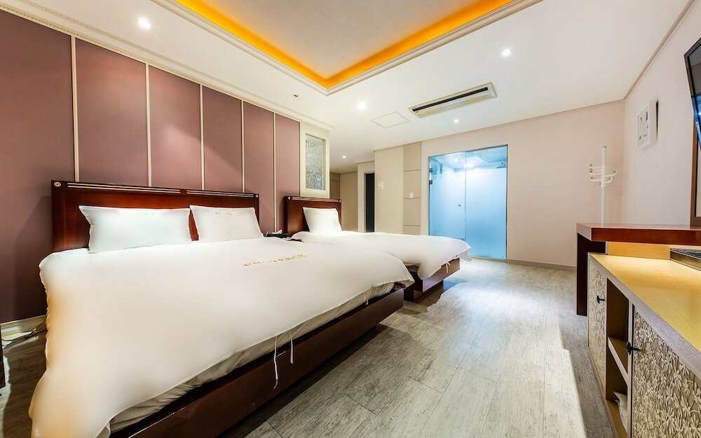 Фото Yeosu Hotel Provence