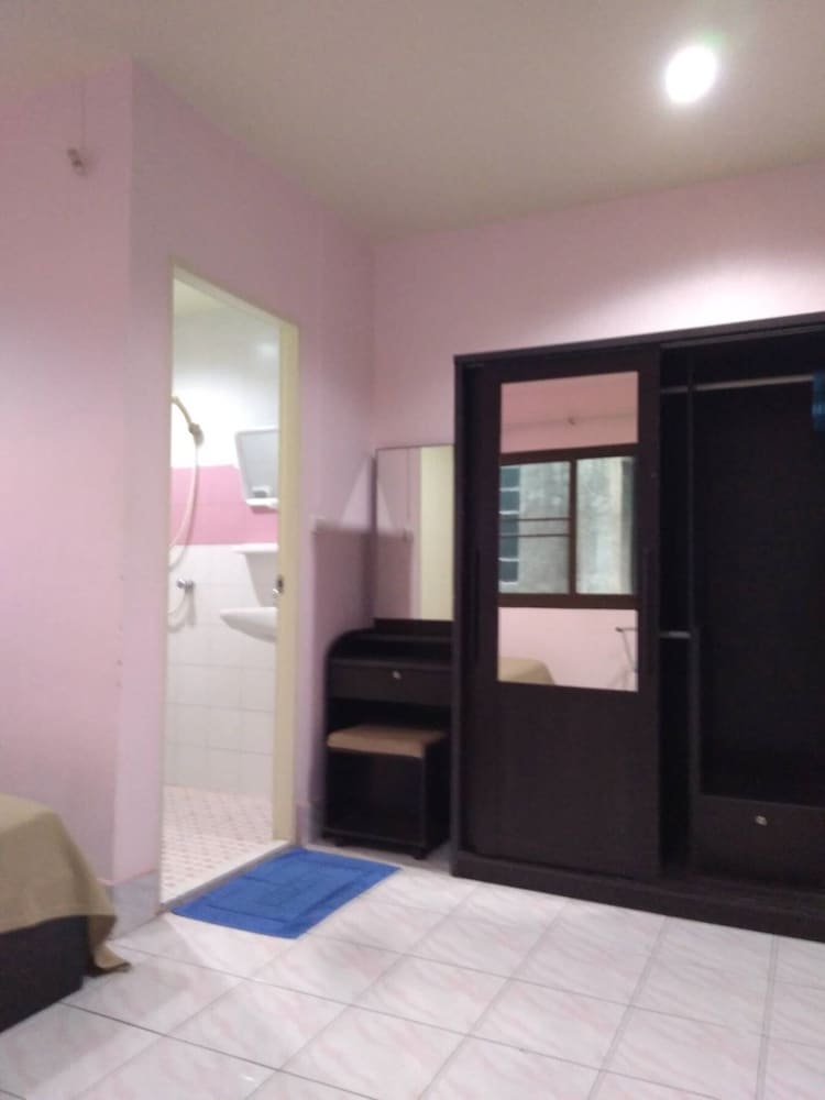 Фото Candy House