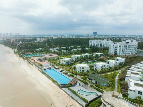 Гостиница Melia Danang Beach Resort в Дананге