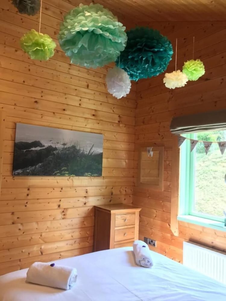 Фото Hollybush Lodges