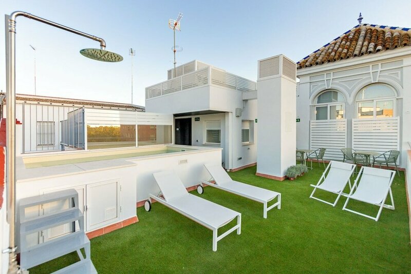 Гостиница La Palmera Luxury by Valcambre в Севилье