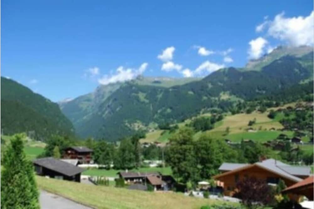 Фото 3.5-Zimmer Ferienwohnung Ski-In - Ski-Out