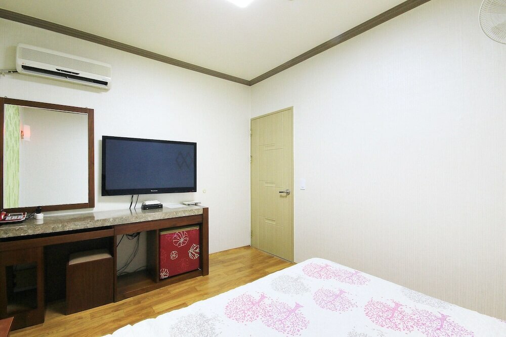 Фото Yeosu Living