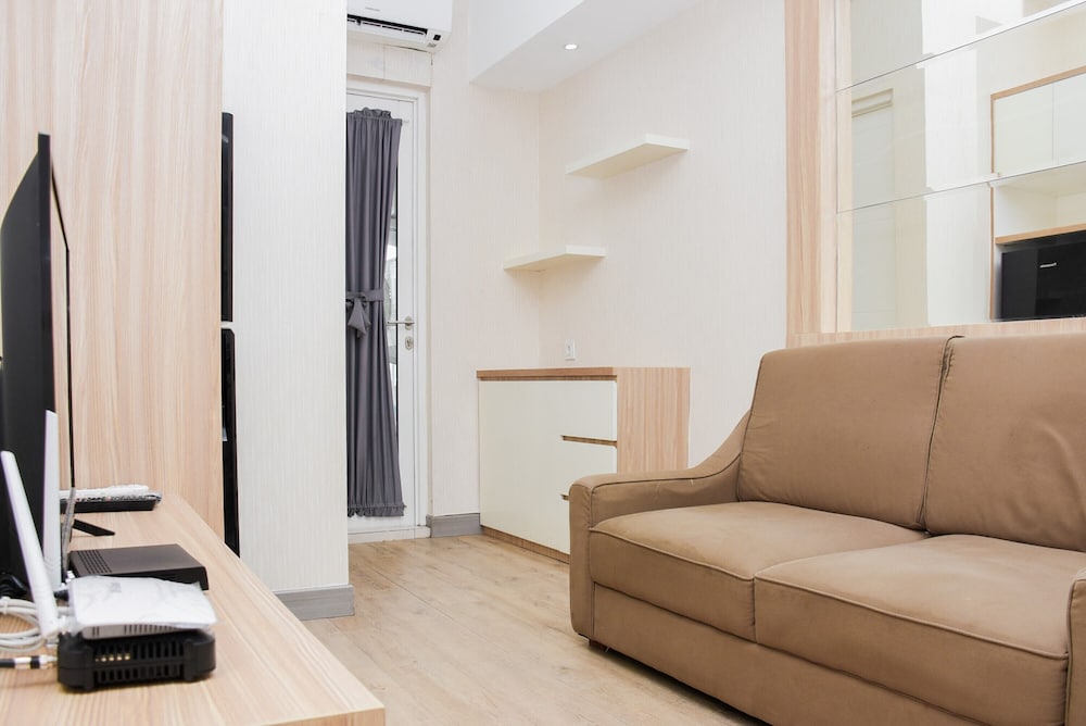 Фото Comfort And Homey 2Br At Springlake Apartment Bekasi