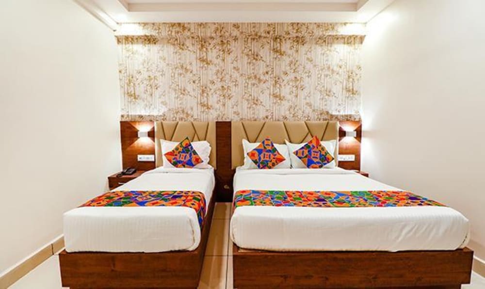 Фото Fabhotel Rotano Grand