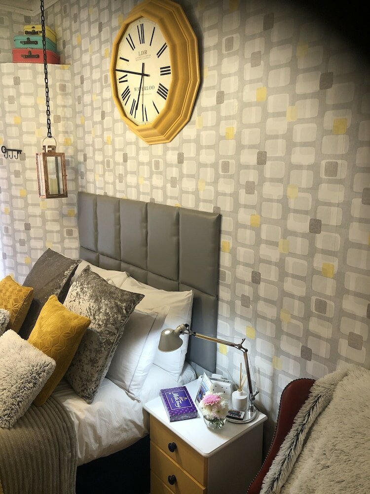 Фото Charing Cross Rooms - B&b