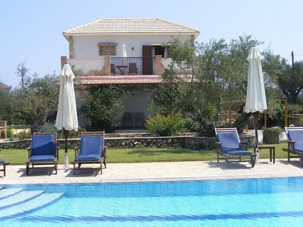 Фото Olive Tree Villas